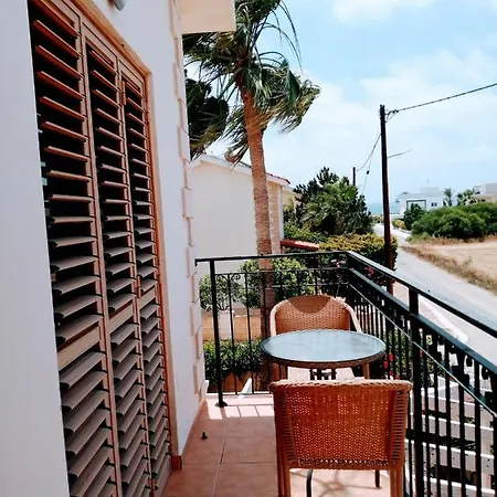 Villa Romana Ajía Nápa
