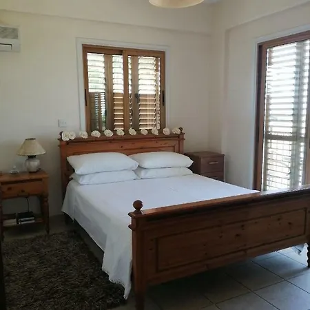 Romana Villa *